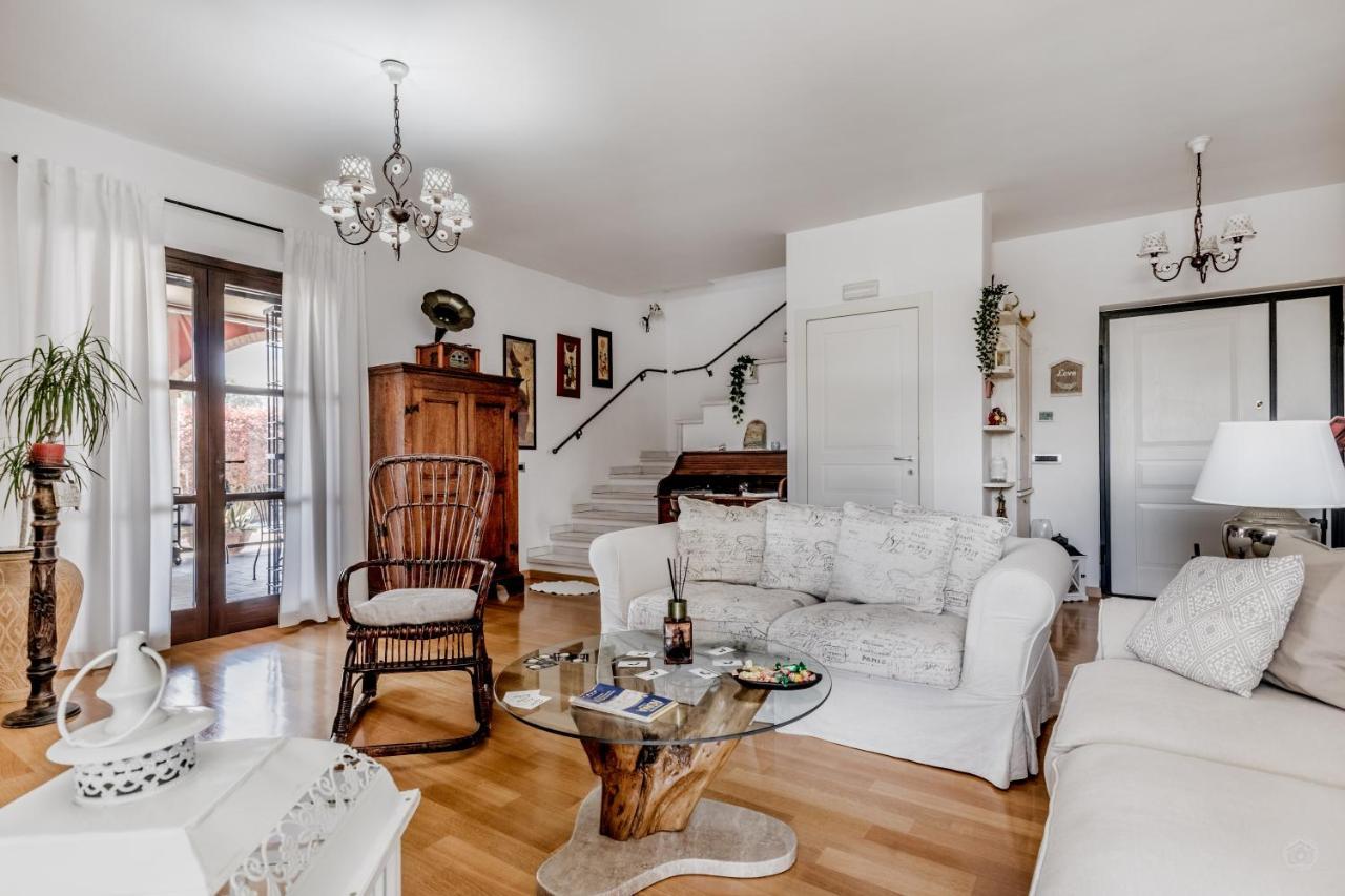 B&B A Casa Di Giulia Guidonia Eksteriør bilde